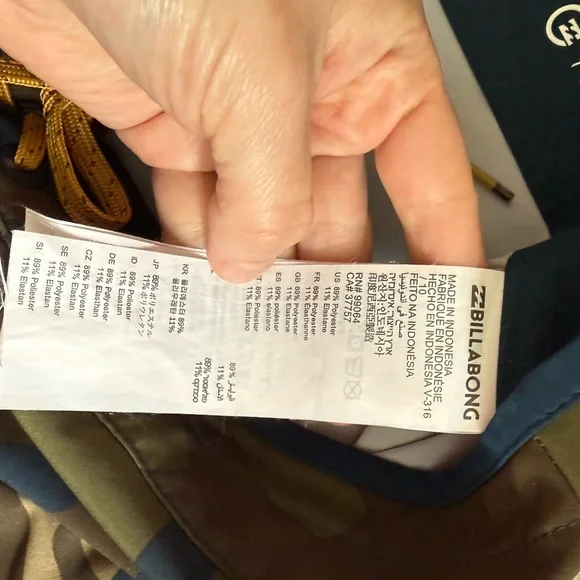 Billabong camouflage board shorts -swim shorts for men - size S (28) - Picture 2 of 9